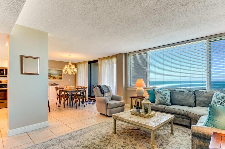 Updated 3 Bedroom Oceanfront Beachwalker Condo House in Amelia Island