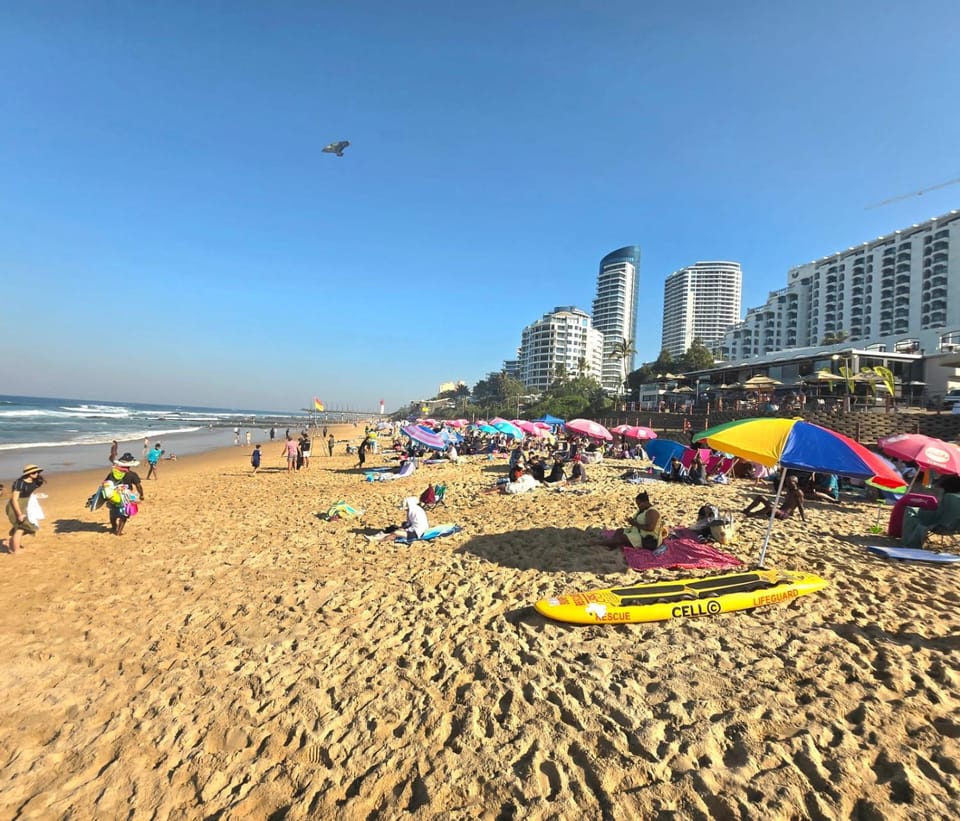 The Pearls of Umhlanga Balcony 4 or 5 sleeper 2 bed 3 bed 8 slp Apartment in Umhlanga