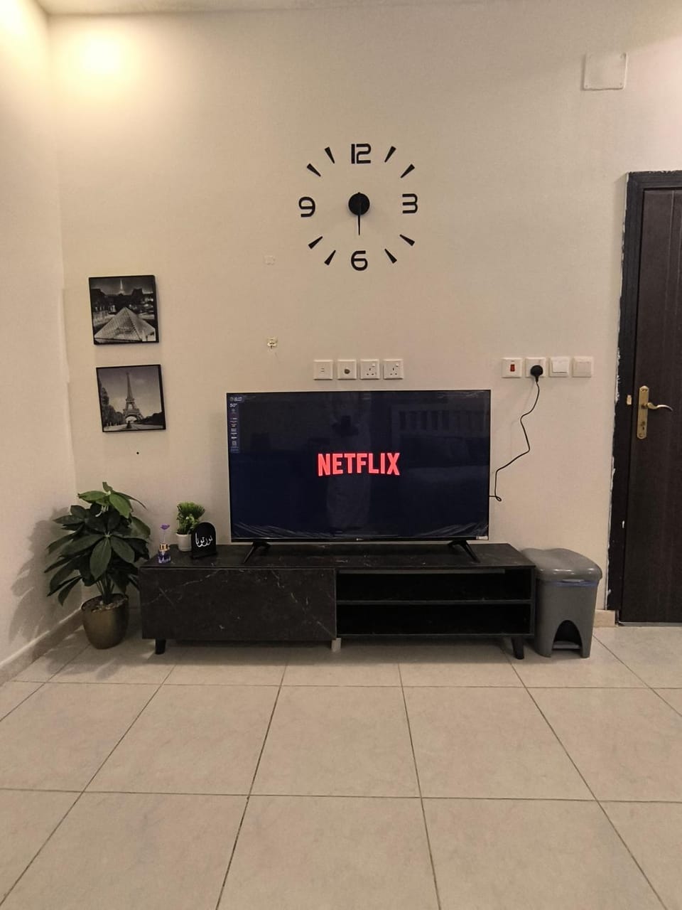 استديو بجلسة جانبية ودخول ذكي Apartment in Saudi Arabia
