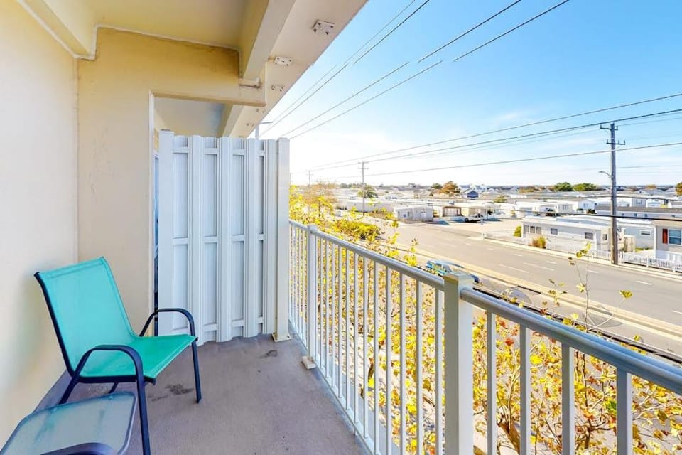 Waves 202 House in Ocean City