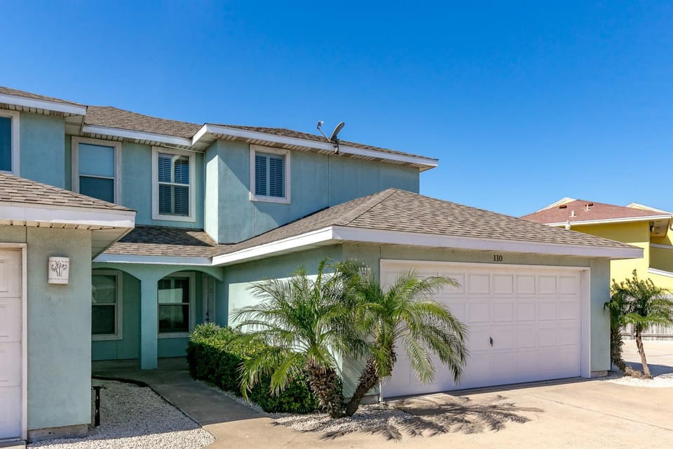 NPI Hideaway Stay House in North Padre Island