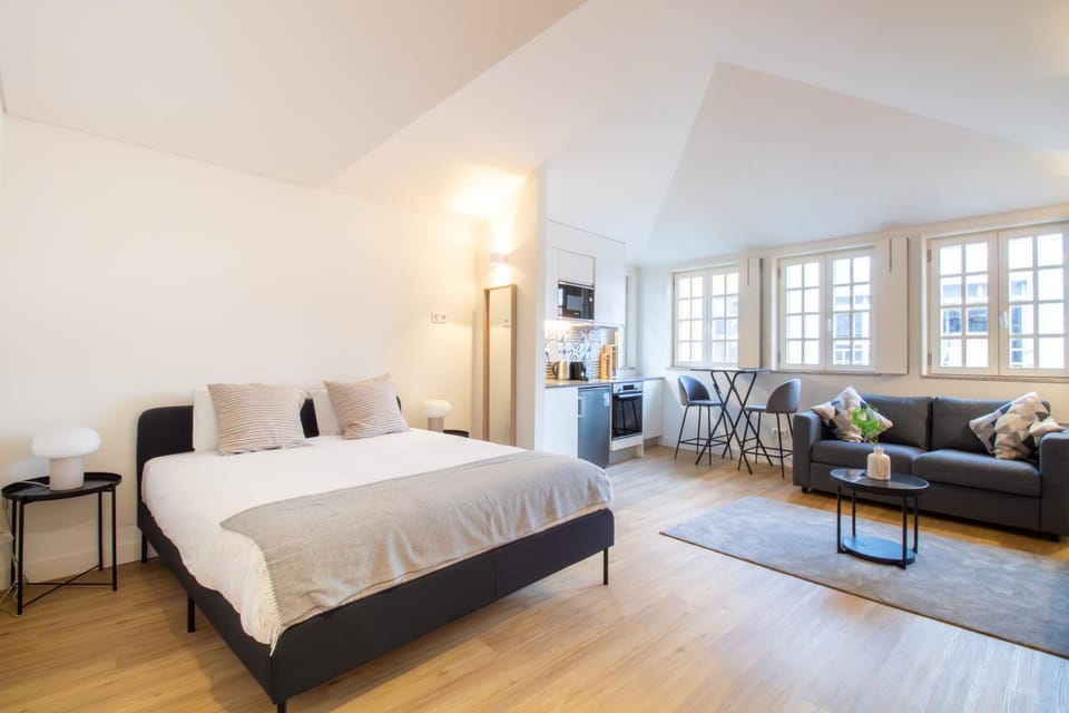 Caldeireiros 95 by LovelyStay Apartment in Porto