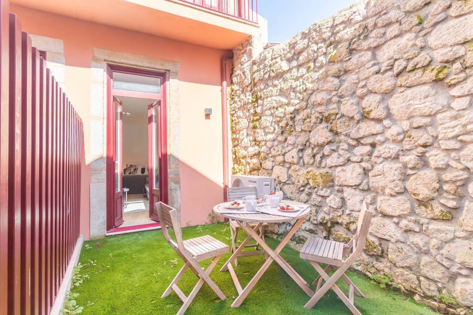 Caldeireiros 95 by LovelyStay Apartment in Porto