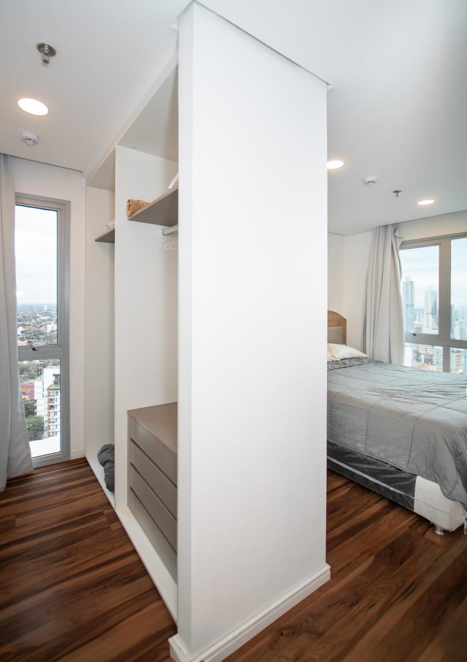 Luxury 2 Bedroom "Wake Up in the Sky" Best Views & Location in Asuncion Apartment in Asunción