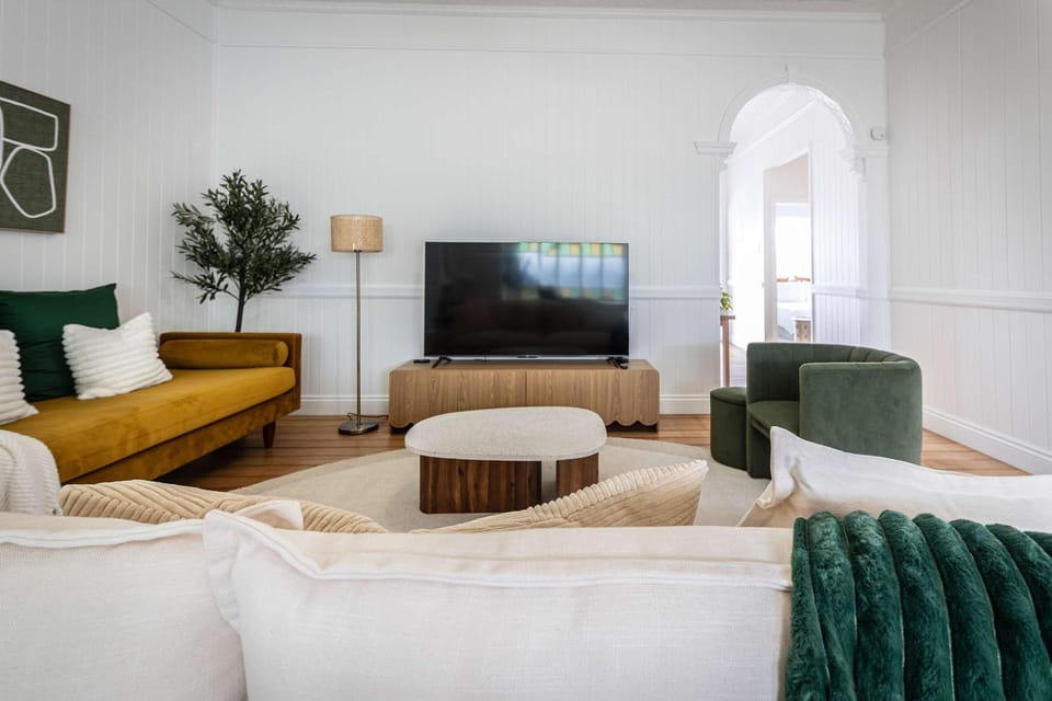 Communal lounge/ TV room, TV and multimedia, Living room, Photo of the whole room, Seating area, Evening entertainment