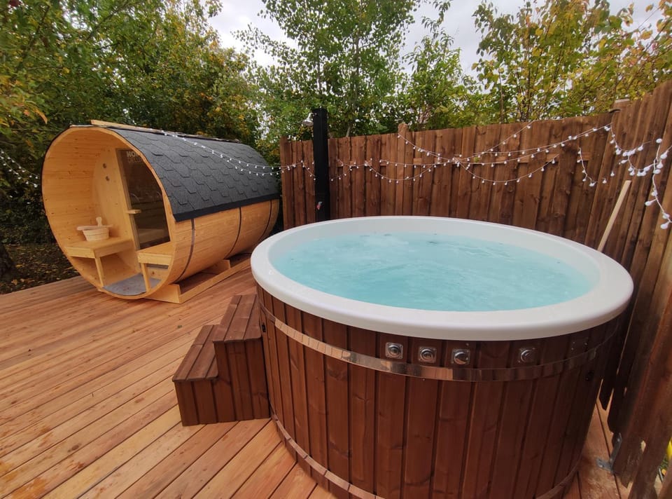 Hot Tub, Hot Tub, Swimming pool