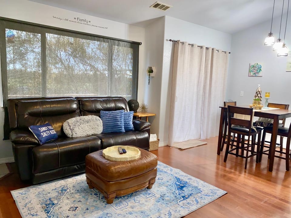Air Park Haven- 2 bedroom townhouse, just steps to beach House in Oceano