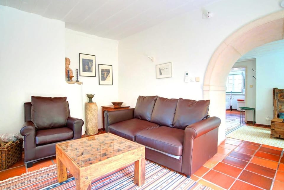 Charming Coastside Villa Villa in Lisbon District