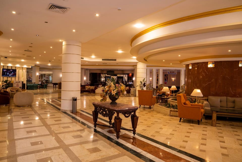 People, Lobby or reception, Seating area, group of guests