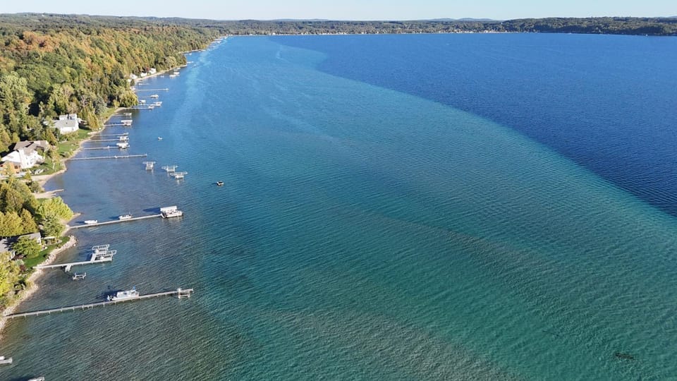 Crystal View Hideaway - Spectacular Lakeview! House in Crystal Lake