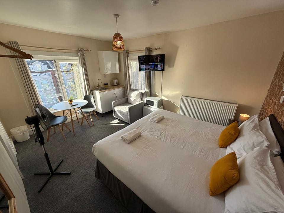 Southsea 2nd Floor Studio Apartment, Free Private Parking Apartment hotel in Portsmouth
