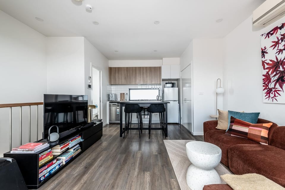 TV and multimedia, Kitchen or kitchenette, Living room