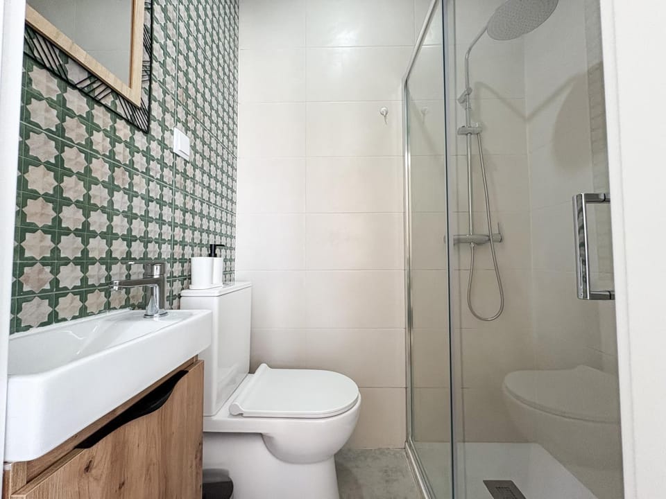 VT Guest House Hostel in Setúbal Municipality