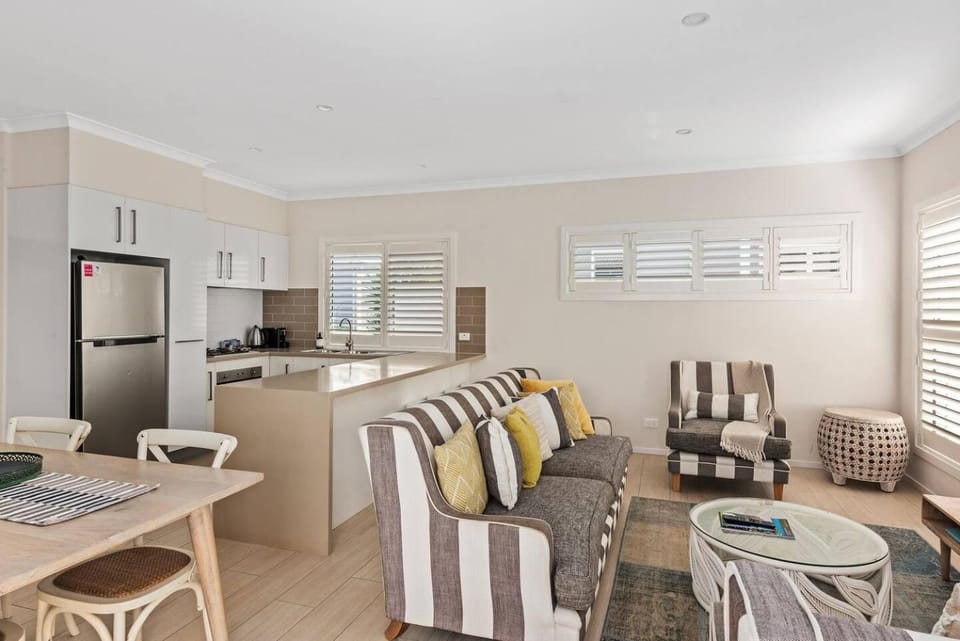 Sunny Townhouse Villa in Huskisson