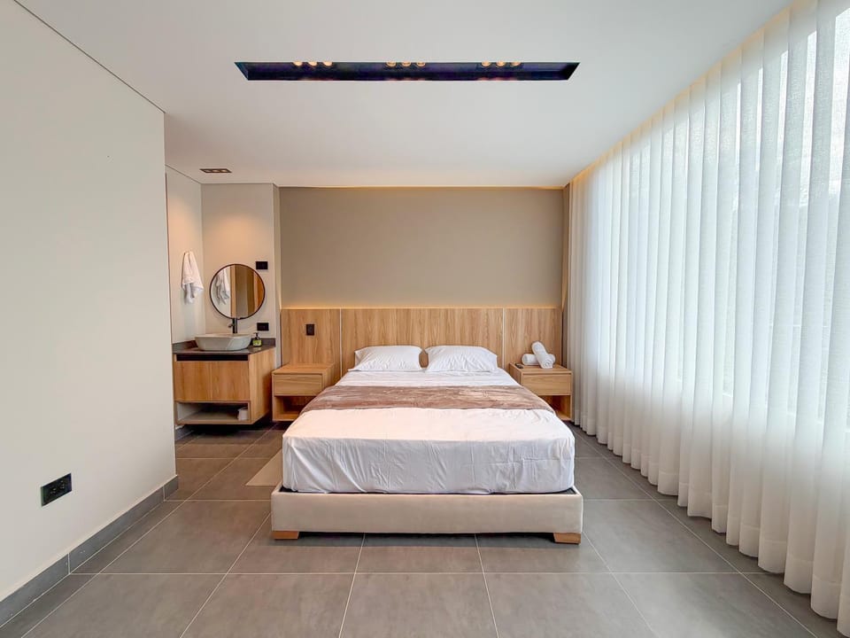 Bed, Photo of the whole room