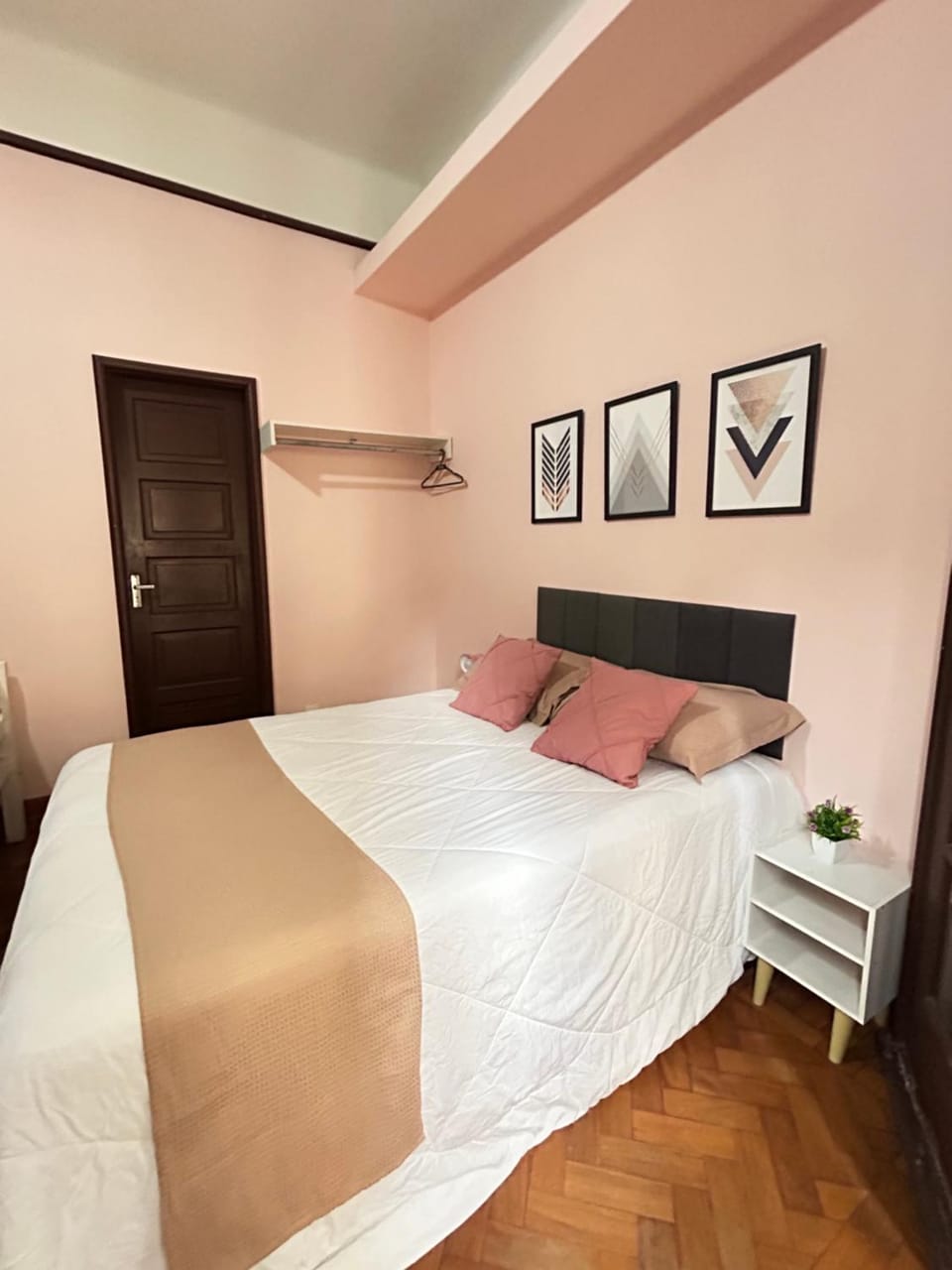 La Vita Rooms 1- Copacabana com Sacada Vacation rental in Rio de Janeiro