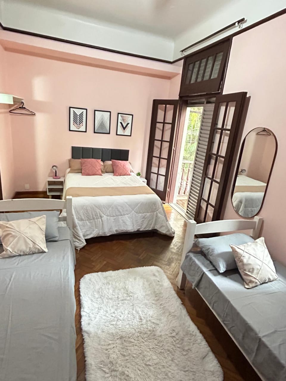 La Vita Rooms 1- Copacabana com Sacada Vacation rental in Rio de Janeiro