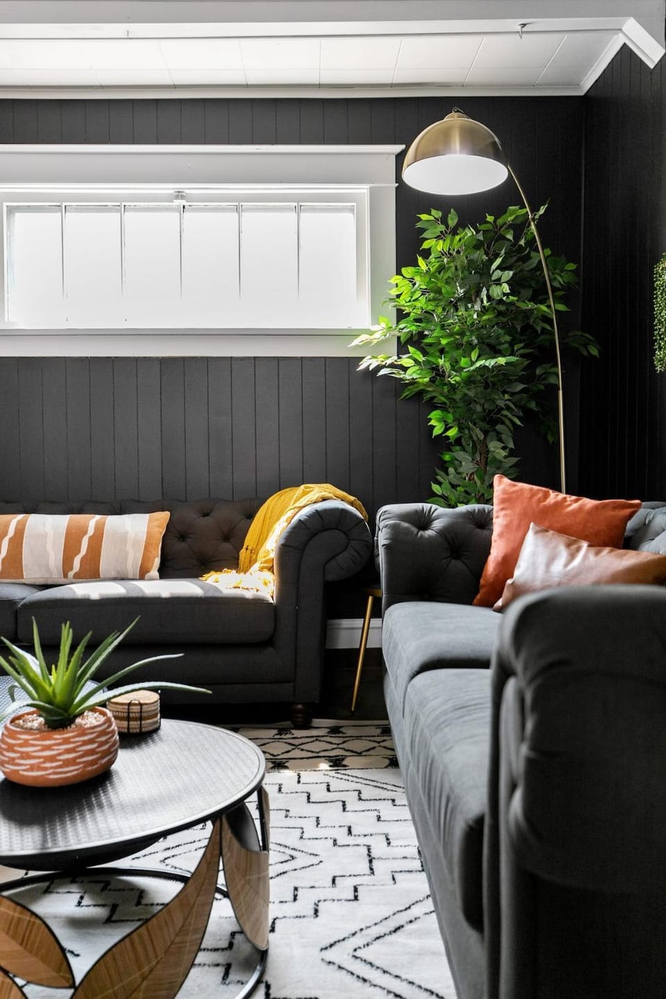 Living room, Seating area