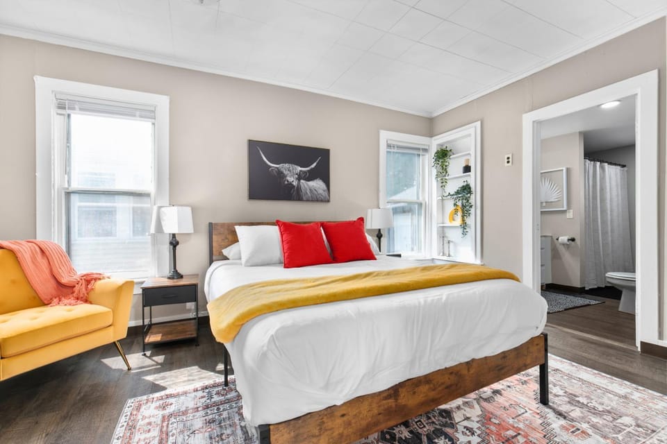 Bed, Bedroom