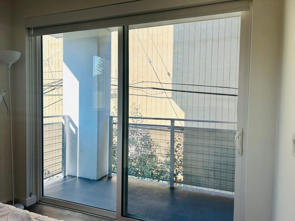 Heart of Hollywood Walk of Fame - Free Parking, Pool, Gym, Rooftop Views, centrally located, WIFI Apartment in Hollywood