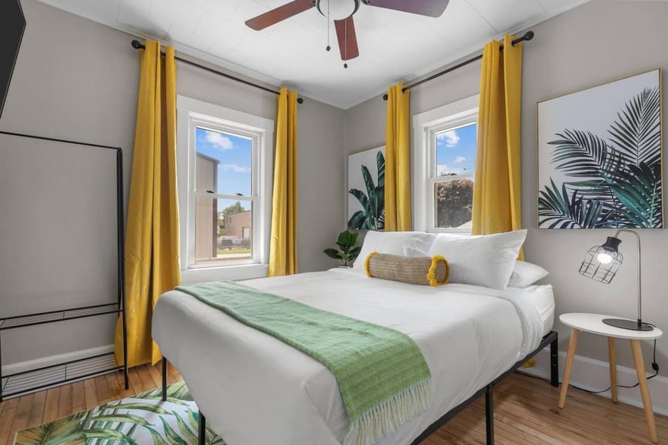 Game Day Base 10 Min to Lambeau, 5 Min Downtown Vacation rental in Green Bay