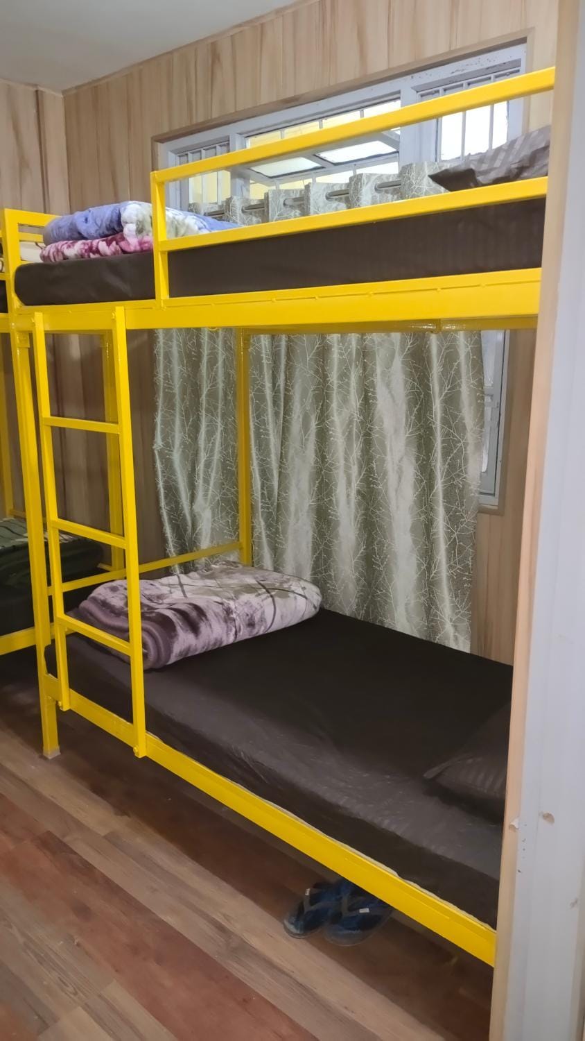 Hills Vacation Hostel Apartment in Darjeeling