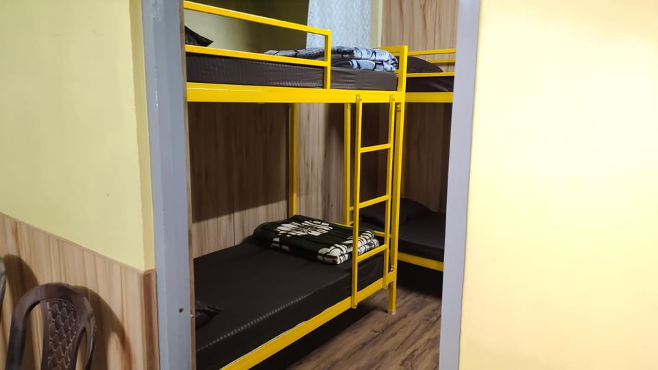 Hills Vacation Hostel Apartment in Darjeeling