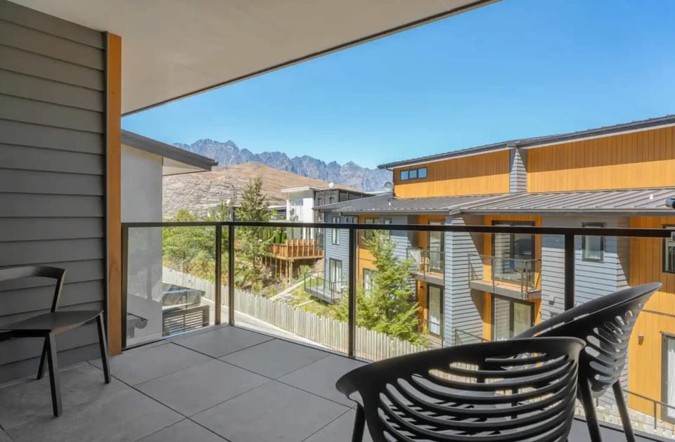 Grand Alpine Villa - 3 bedrooms House in Queenstown