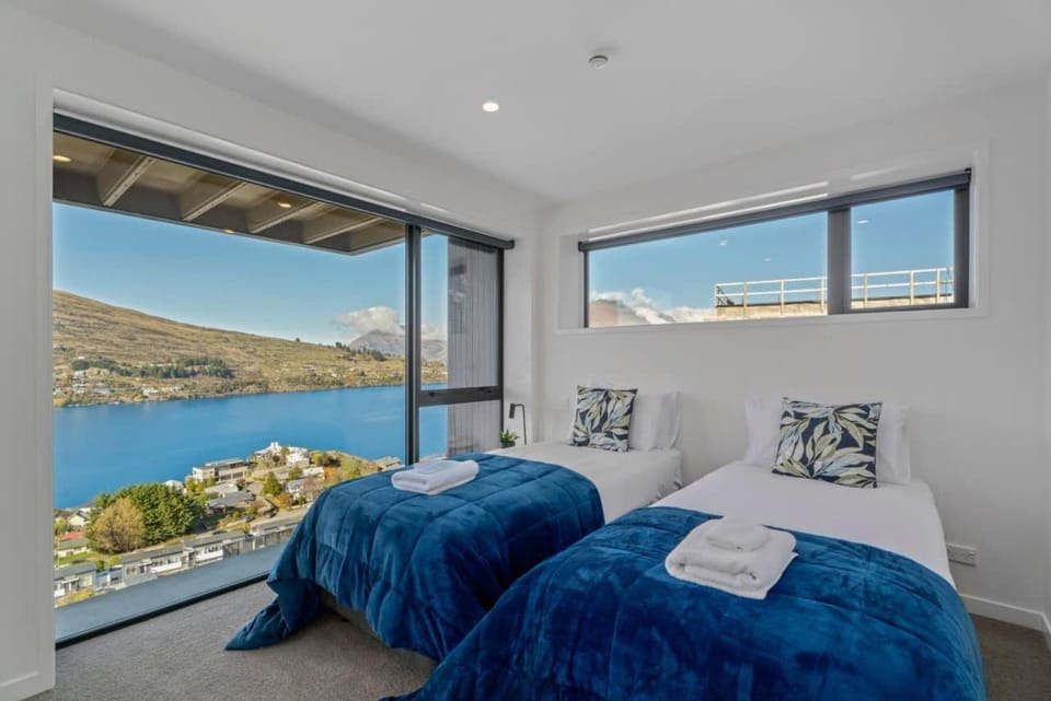 Jaw Dropping Views from The Tiers Apartment in Queenstown