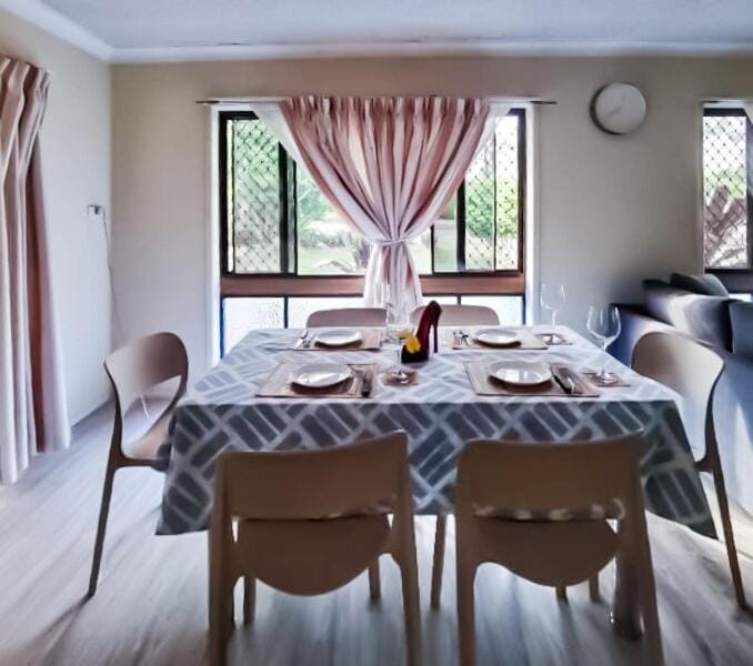 Entire independent 3 bdrm house House in Brisbane