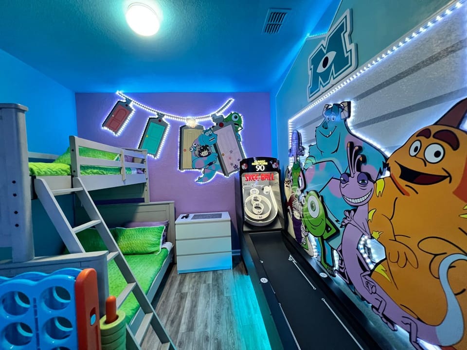 Game Room, Bedroom, older children, bunk bed