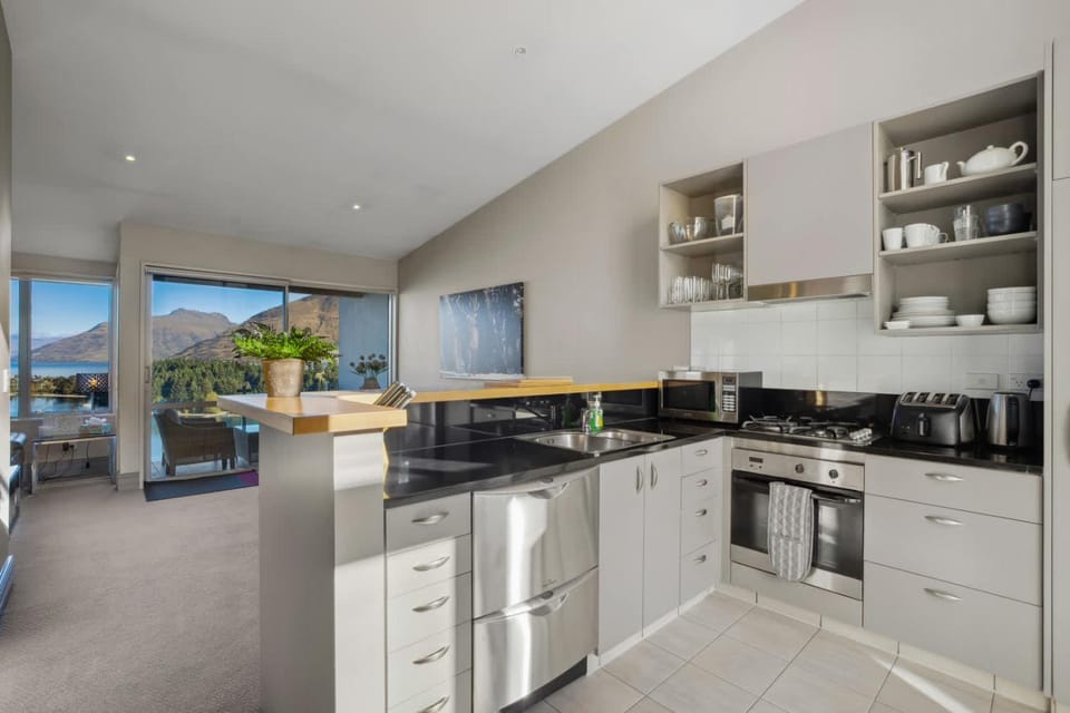 Lakeview Earnslaw Escape Apartment in Queenstown