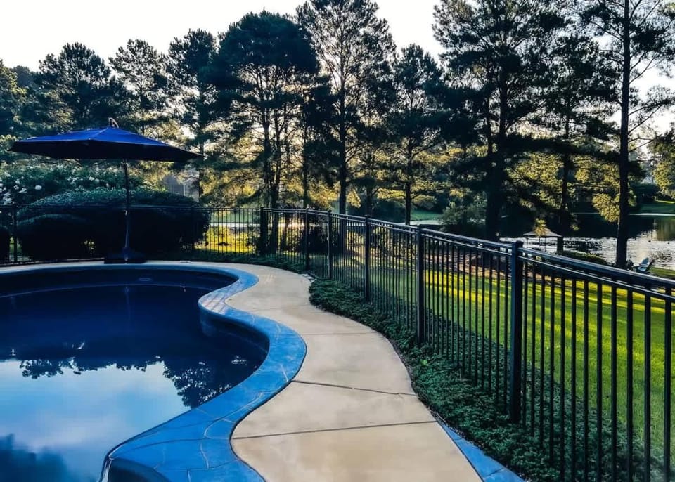 Labrador Lake with FirePit and Billiards House in South Carolina