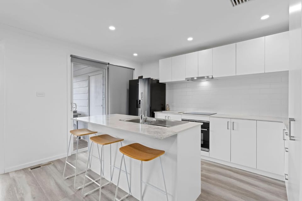 Kitchen or kitchenette, oven