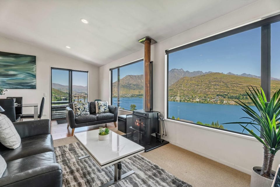 Magical views Perfect place to stay House in Queenstown