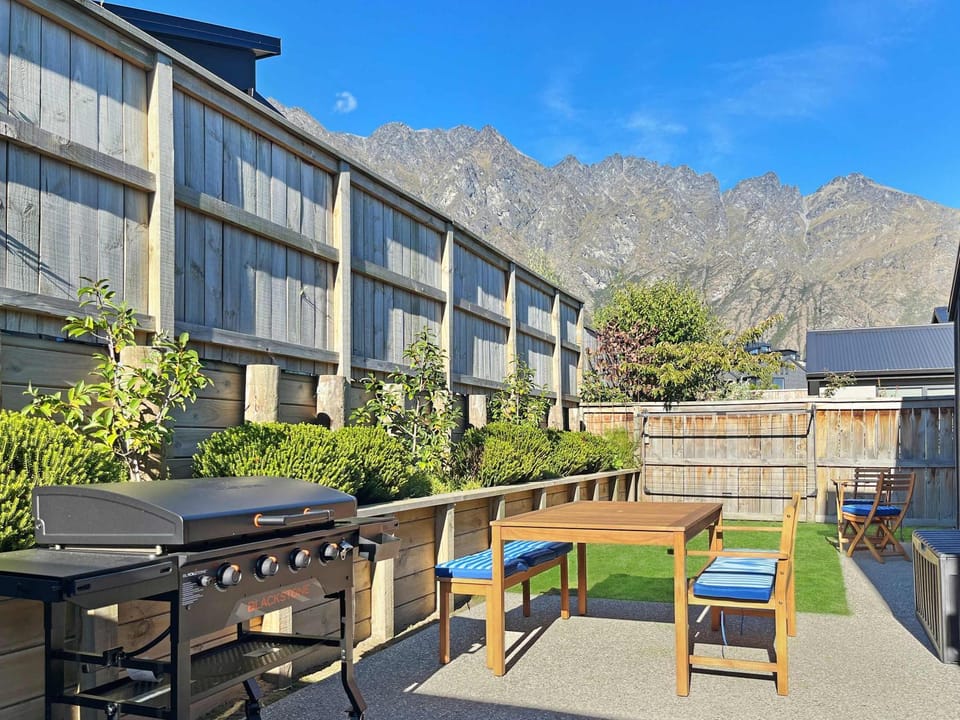 Gorgeous mountain views fabulous family house quiet neighbourhood House in Otago