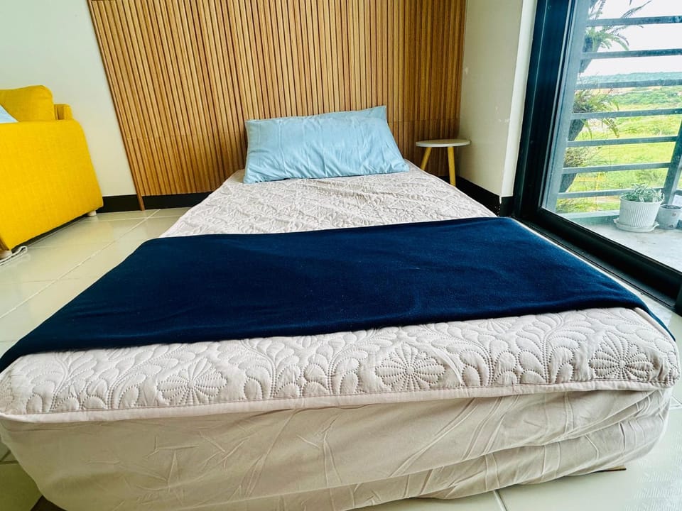 Bed, Balcony/Terrace, Bedroom