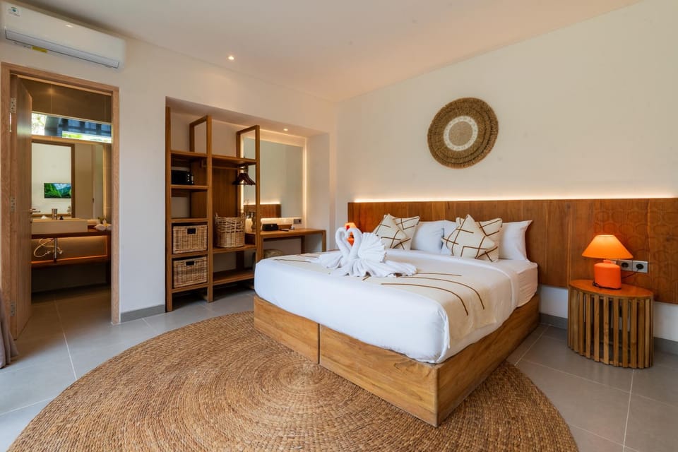 Bed, Bedroom, towels, wardrobe, air conditioner