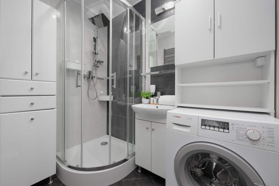 Shower, Bathroom, washing machine
