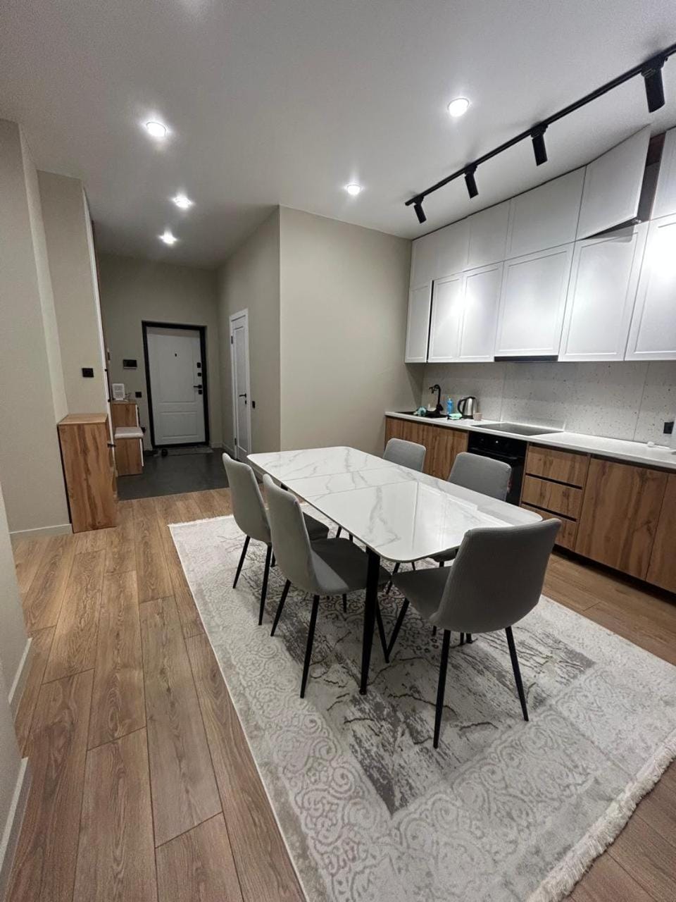 Great Atmosphere in the center of the city Apartment in Almaty