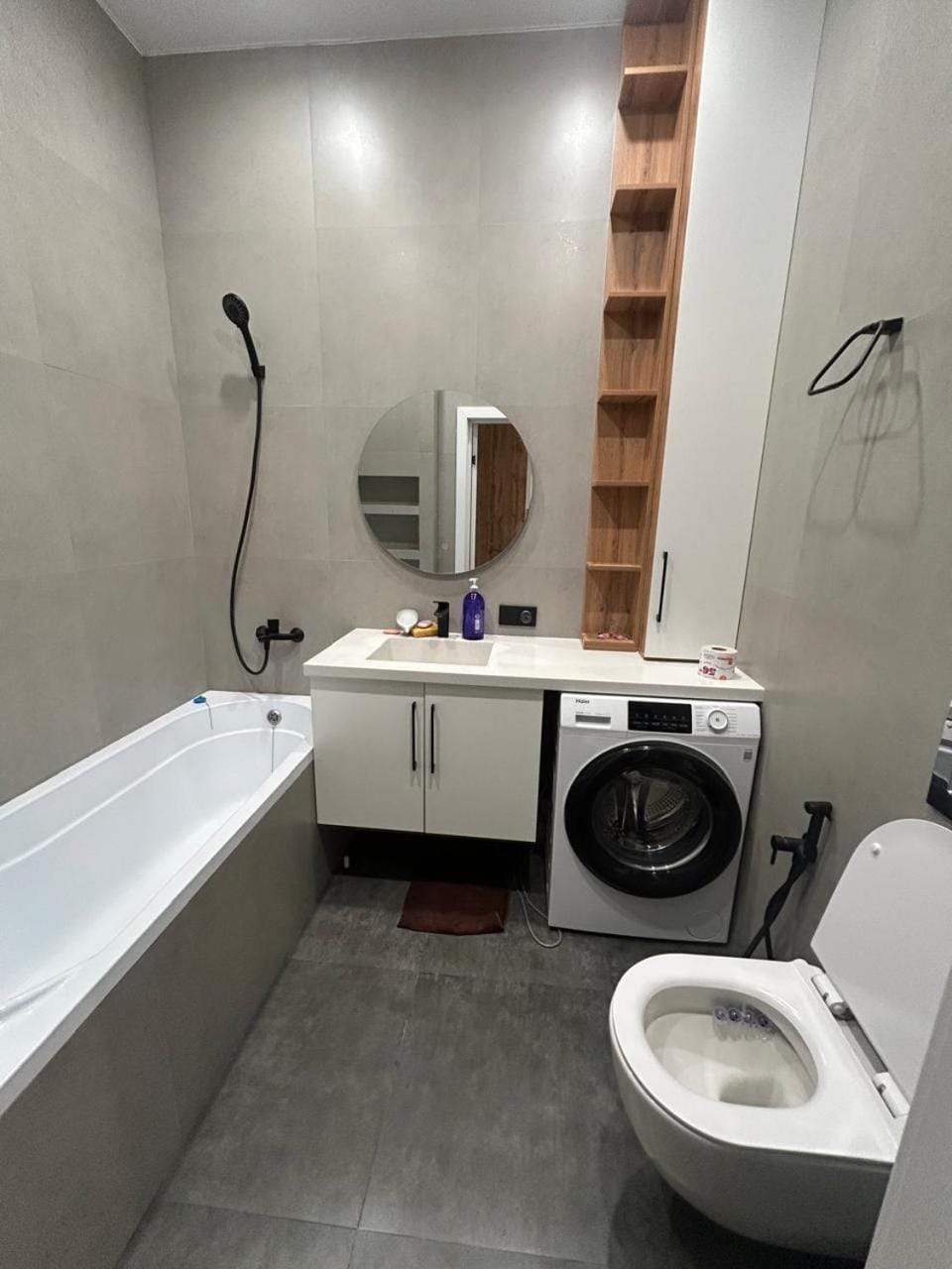 Great Atmosphere in the center of the city Apartment in Almaty