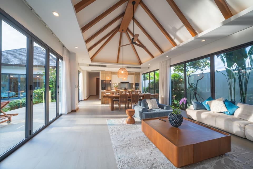 BangTao Luxury 5 Bedroom 1200sqm Modern Bali Style Holiday Villa Quiet and Private Large Private Pool Large Garden Villa in Choeng Thale