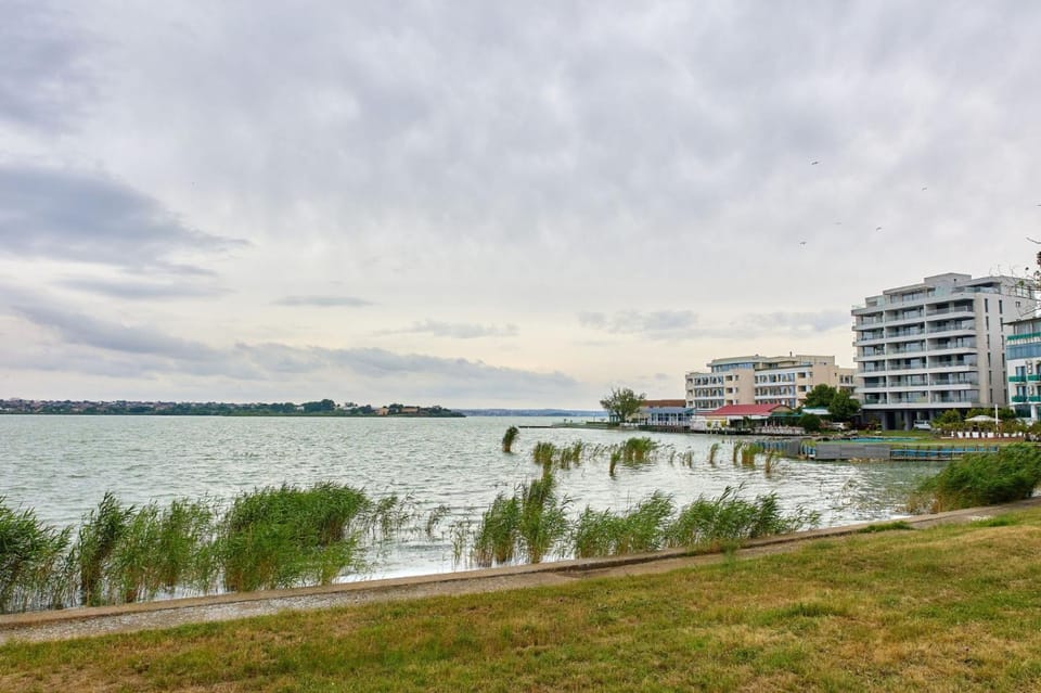 Nearby landmark, Natural landscape