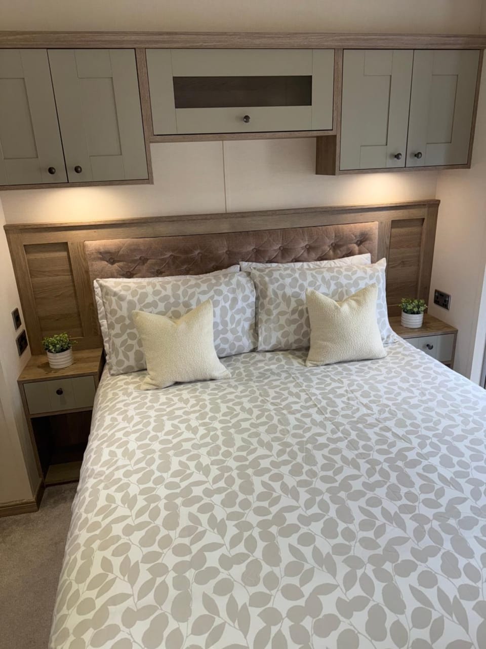 Tattershall Lakes Jet Ski Lakeside Luxury Lodge Campground/ 
RV Resort in Tattershall
