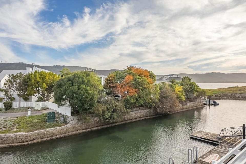 Lake view, Mountain view, Sea view
