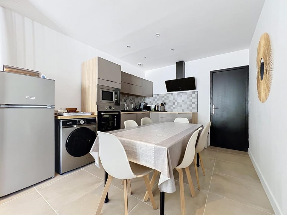 2 chambres, Terrasse, climatisation, 3 minutes plages Apartment in Canet-en-Roussillon