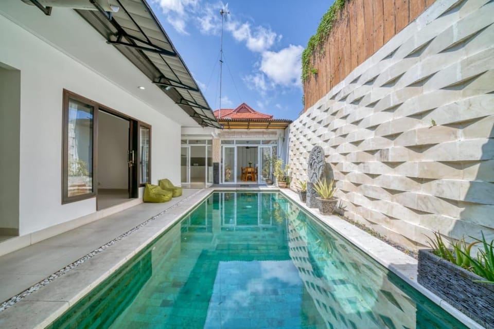 Rumah Bella Private Villa 3 Bedroom 3 Bathroom Country House in Kuta Selatan