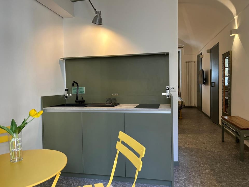 Kitchen or kitchenette