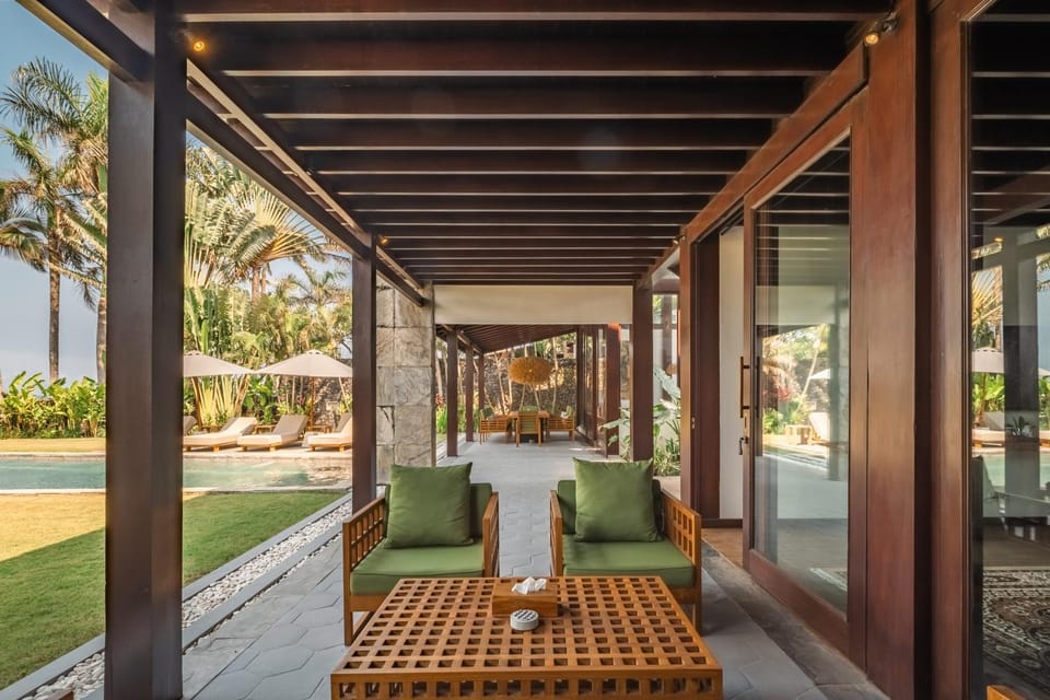 Patio, Spring, Day, Garden, View (from property/room), Balcony/Terrace, Living room, Seating area, Dining area, Garden view