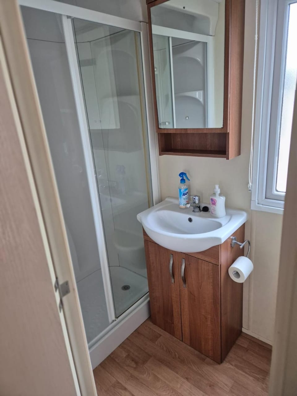 Caravan by the Sea 640 House in Towyn
